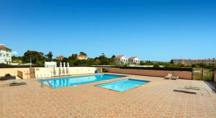 Nissi Golden Sands Holiday Apartment Free Wifi أيا نابا المظهر الخارجي الصورة