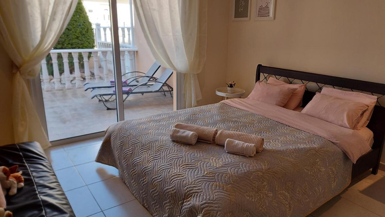 Nissi Golden Sands Holiday Apartment Free Wifi أيا نابا المظهر الخارجي الصورة